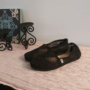 TOMS Lace Floral Flats Size 8.5W